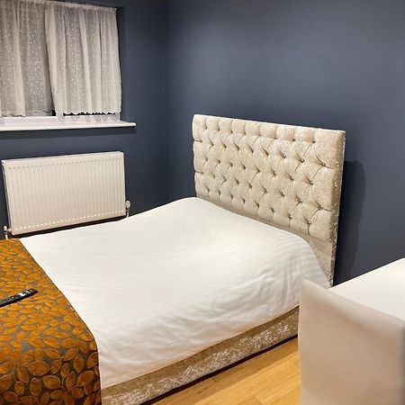 Apartment & Rooms In London ครอยดอน ภายนอก รูปภาพ